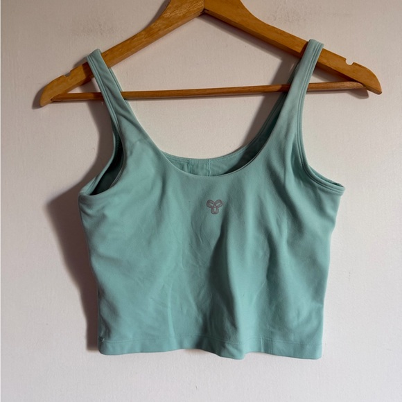 Aritzia TNAction Teal Buttery Soft Shelf Bra Cropped Tank Top size Small EUC - Picture 3 of 5